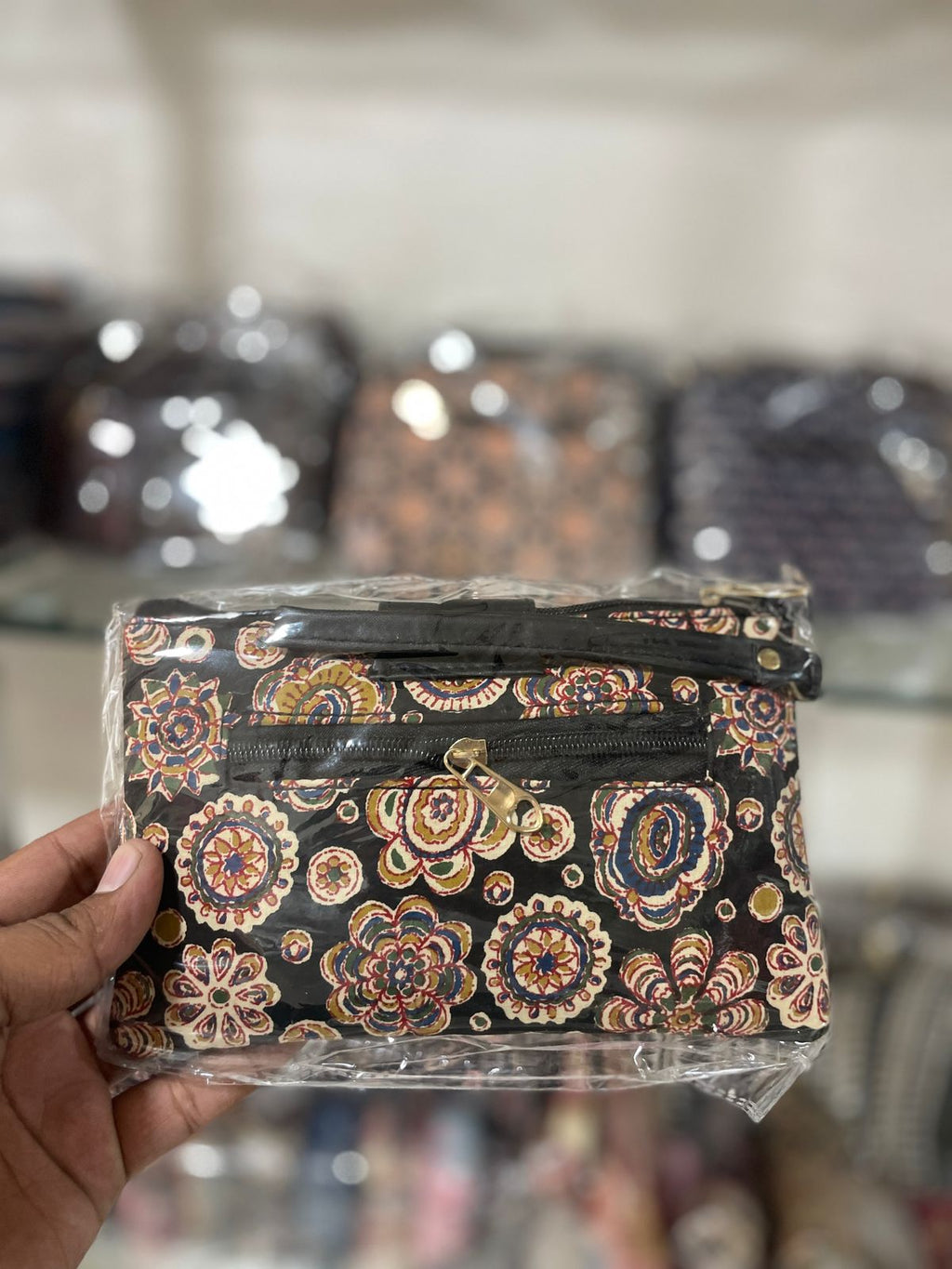 Phool flap wristlet