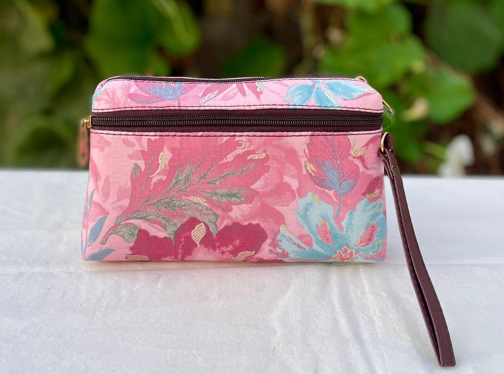 Pinky 3 zip wristlet
