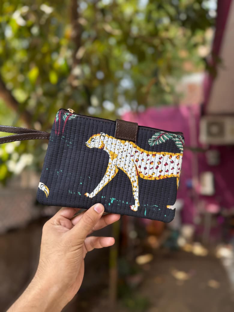 Tiger patti pouch