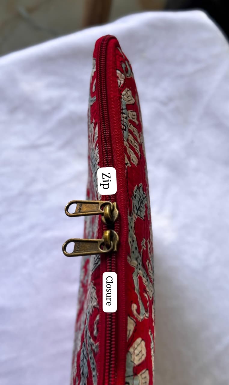 Dragon laptop sleeve