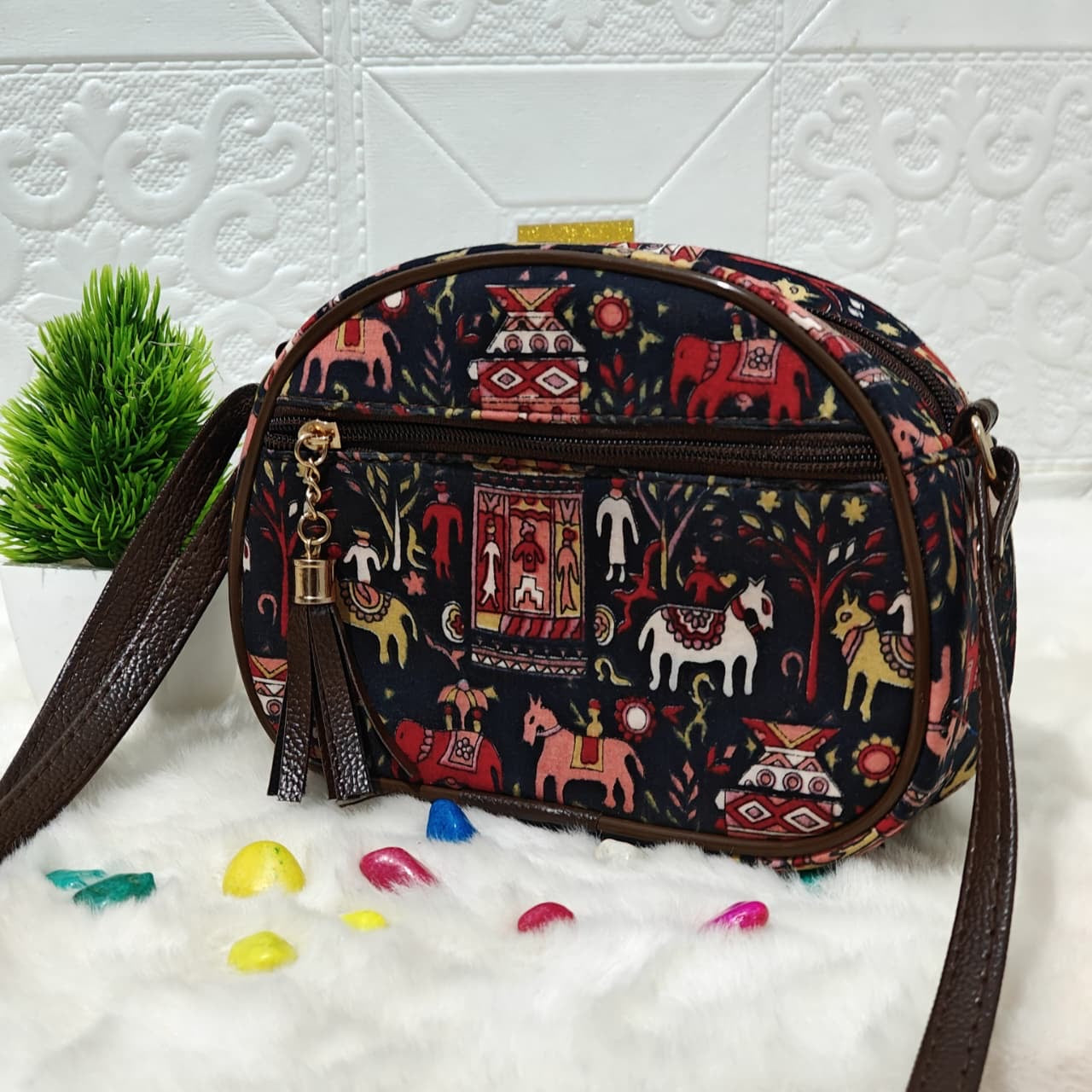 folk-art printed D sling